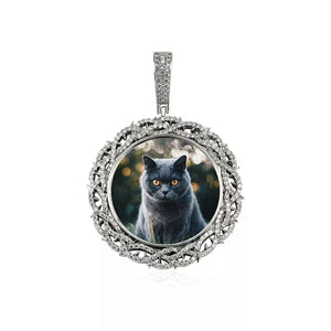 Thorn Round Picture Pendant